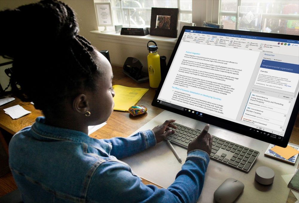 Microsoft Word 裡的黑暗模式小設定，黑底白紙讓你工作更流暢 - 電腦王阿達