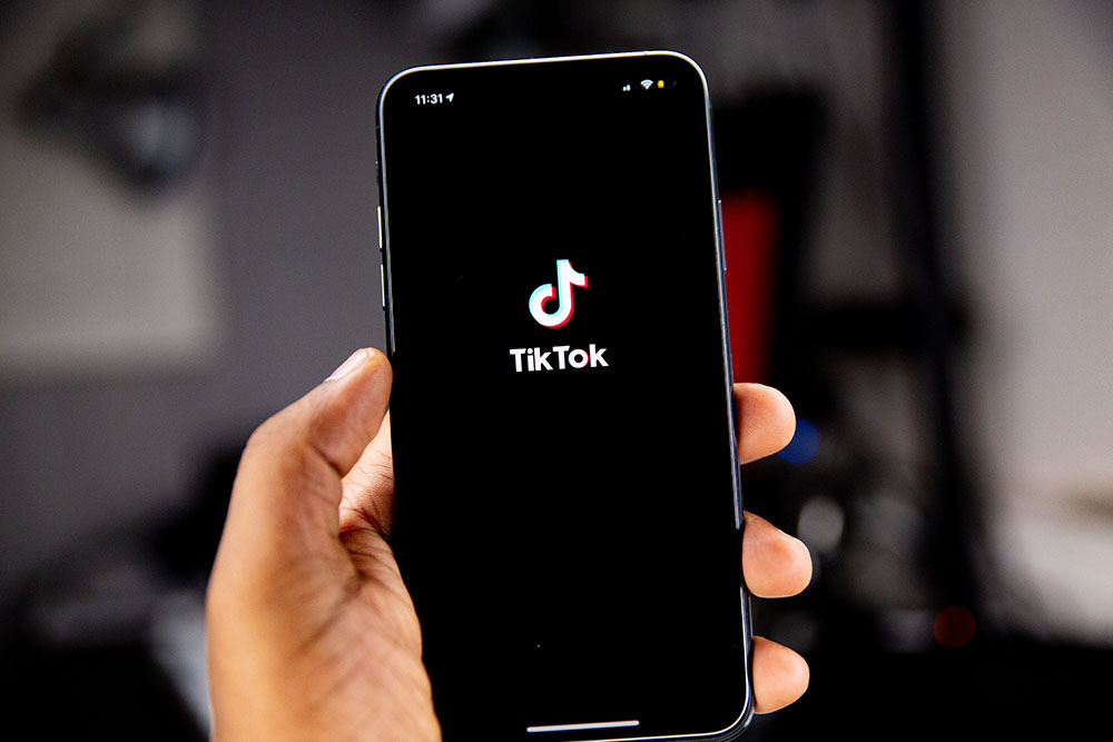 FCC 呼籲 Google 和 Apple 移除 TikTok App 來保護國家安全,它正大量收集用戶隱私資料 - 電腦王阿達 FCC 呼籲 Google 和 Apple 移除 TikTok App 來保護國家安全,它正大量收集用戶隱私資料 - 電腦王阿達