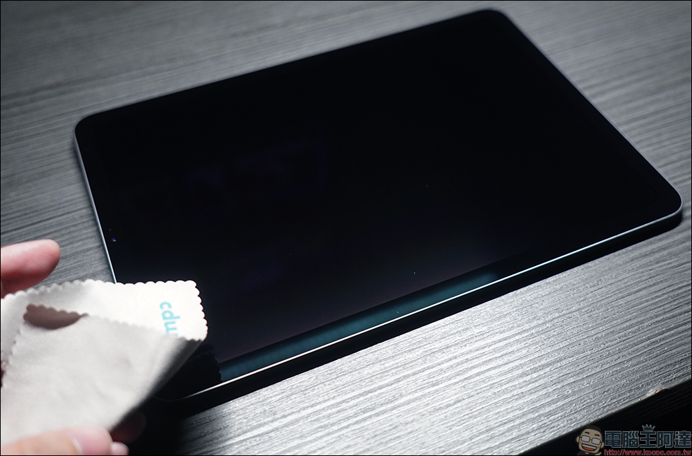 Simmpo iPad TÜV 抗藍光簡單貼開箱、體驗|保護 iPad 螢幕同時,更護眼、還原色彩,還有貼膜神器更好貼! - 電腦王阿達 Simmpo iPad TÜV 抗藍光簡單貼開箱、體驗|保護 iPad 螢幕同時,更護眼、還原色彩,還有貼膜神器更好貼! - 電腦王阿達