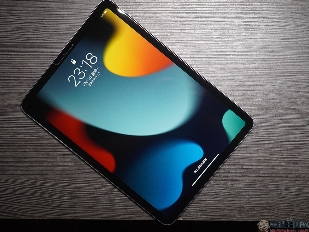 Simmpo iPad TÜV 抗藍光簡單貼開箱、體驗|保護 iPad 螢幕同時,更護眼、還原色彩,還有貼膜神器更好貼! - 電腦王阿達 Simmpo iPad TÜV 抗藍光簡單貼開箱、體驗|保護 iPad 螢幕同時,更護眼、還原色彩,還有貼膜神器更好貼! - 電腦王阿達