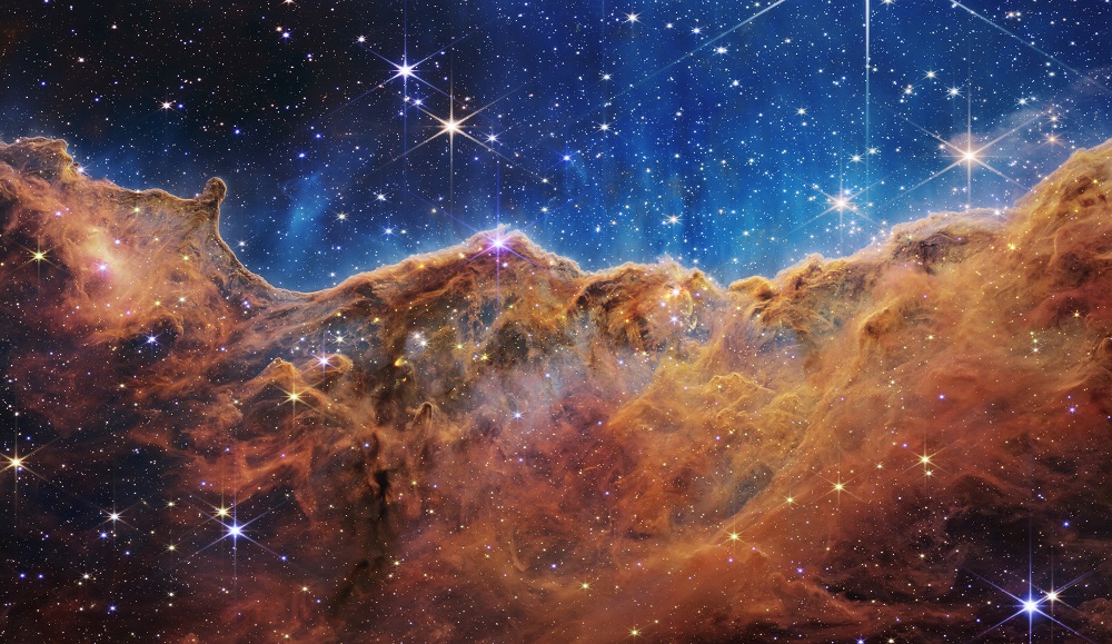 今年最大與最後的超級滿月13日傍晚便可欣賞 還有機會看到國際太空站 - 電腦王阿達