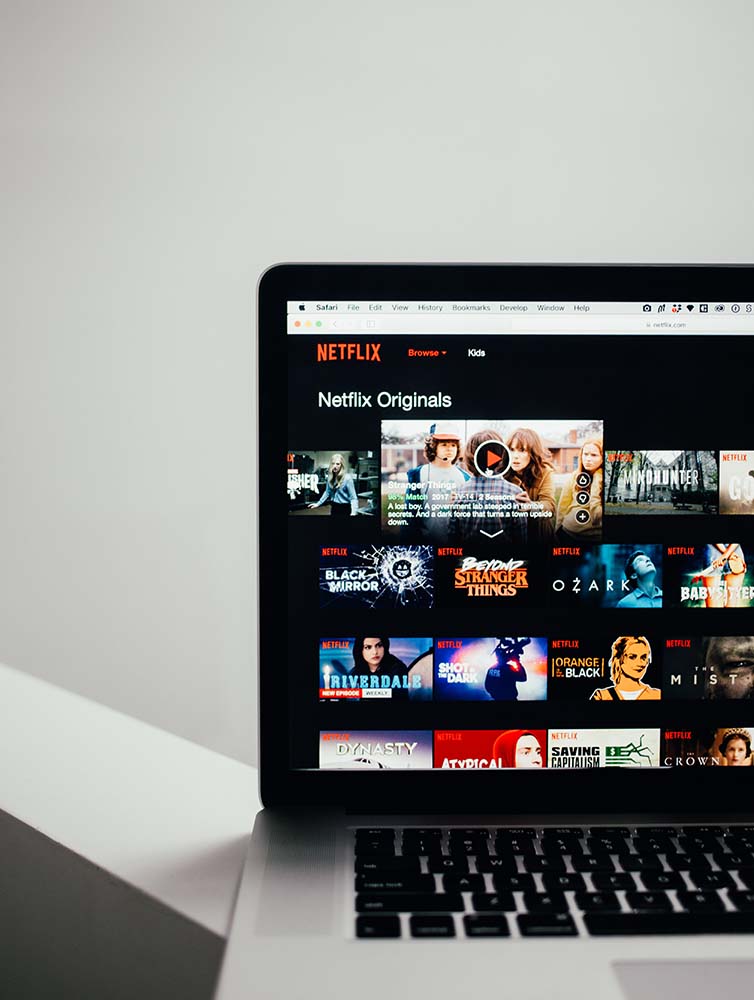 Netflix 調降全球超過 100 多個地區的訂閱價格，折扣從 20%～60% 不等 - 電腦王阿達