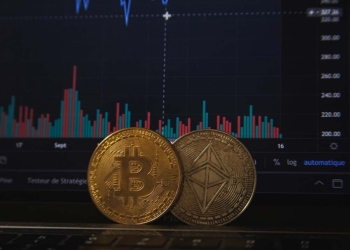 加密貨幣礦工開始認輸了？最新數據指出，礦工們一天內拋售價值 3 億美元的比特幣