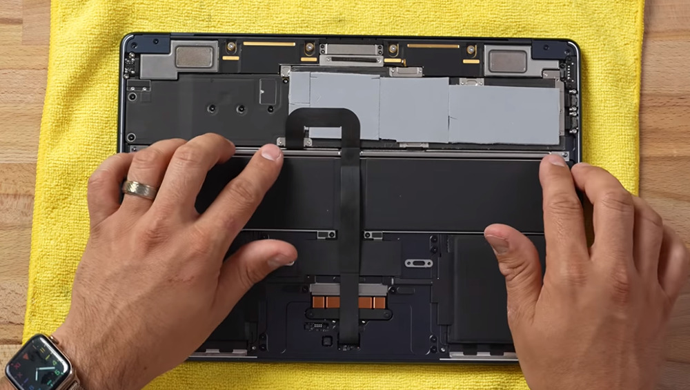 M2 版 MacBook Air 過熱影響效能,不建議用戶學 YouTuber 加裝散熱貼片 - 電腦王阿達 M2 版 MacBook Air 過熱影響效能,不建議用戶學 YouTuber 加裝散熱貼片 - 電腦王阿達