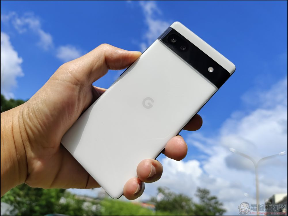 Google Pixel 6a 開箱：表現均衡、最超值的 Google 平價小手機 - 電腦王阿達