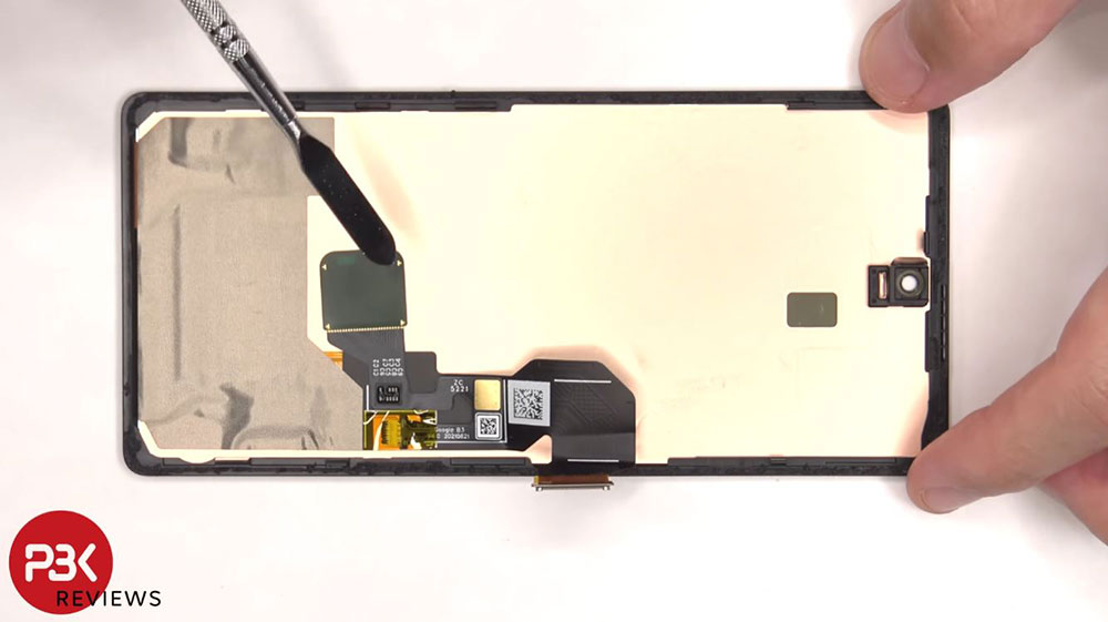 Google 最新機型 Pixel 6a 拆解,更多改進大大提高維修性 - 電腦王阿達 Google 最新機型 Pixel 6a 拆解,更多改進大大提高維修性 - 電腦王阿達