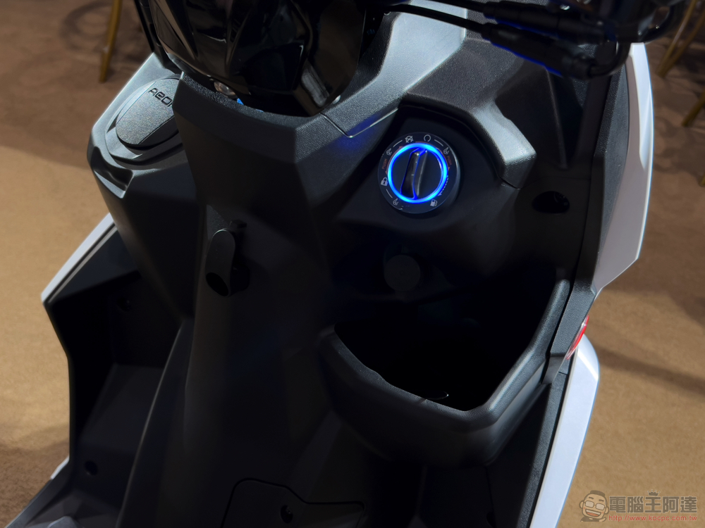 CROXERA 智慧儀表首登黃牌機車!很「愛玩」的宏佳騰 STR 與全新 CO-IN 登場 - 電腦王阿達 CROXERA 智慧儀表首登黃牌機車!很「愛玩」的宏佳騰 STR 與全新 CO-IN 登場 - 電腦王阿達