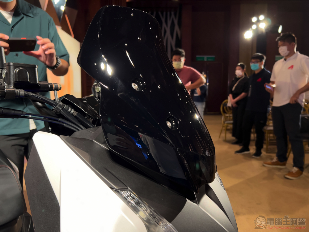 CROXERA 智慧儀表首登黃牌機車!很「愛玩」的宏佳騰 STR 與全新 CO-IN 登場 - 電腦王阿達 CROXERA 智慧儀表首登黃牌機車!很「愛玩」的宏佳騰 STR 與全新 CO-IN 登場 - 電腦王阿達