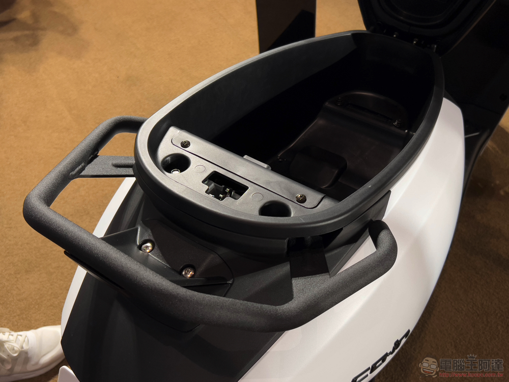 CROXERA 智慧儀表首登黃牌機車!很「愛玩」的宏佳騰 STR 與全新 CO-IN 登場 - 電腦王阿達 CROXERA 智慧儀表首登黃牌機車!很「愛玩」的宏佳騰 STR 與全新 CO-IN 登場 - 電腦王阿達