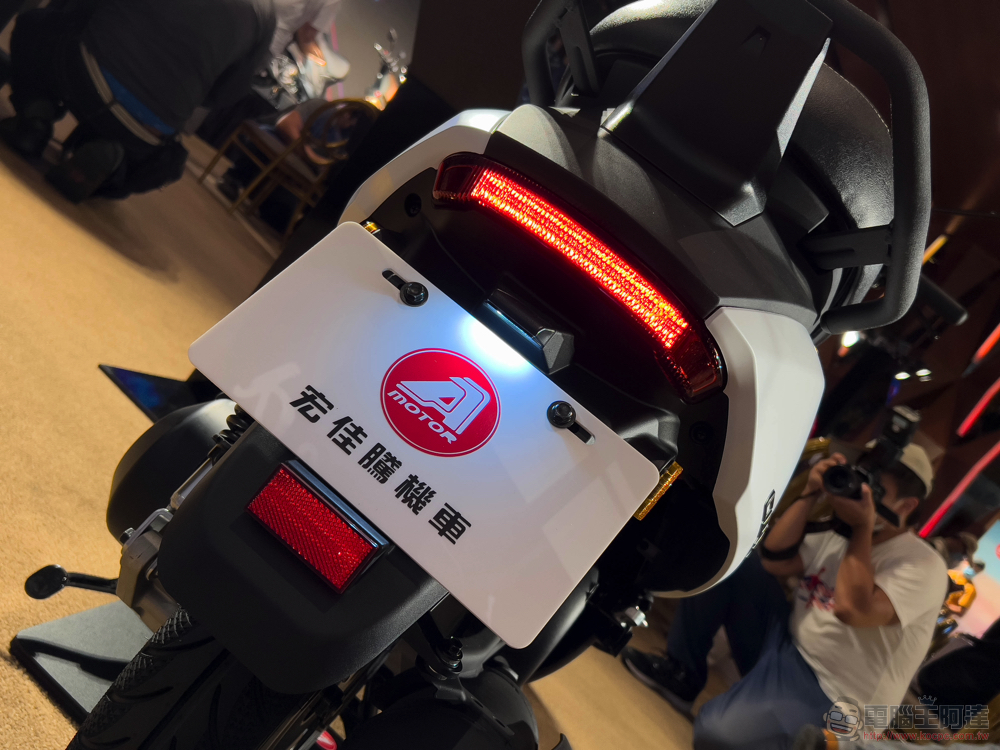 CROXERA 智慧儀表首登黃牌機車!很「愛玩」的宏佳騰 STR 與全新 CO-IN 登場 - 電腦王阿達 CROXERA 智慧儀表首登黃牌機車!很「愛玩」的宏佳騰 STR 與全新 CO-IN 登場 - 電腦王阿達