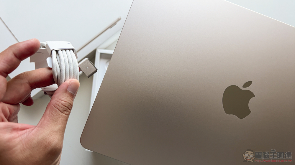 M2 MacBook Air 開箱體驗 :美型新設計與更強 Apple 晶片效能值得 M1 使用者升級嗎? - 電腦王阿達 M2 MacBook Air 開箱體驗 :美型新設計與更強 Apple 晶片效能值得 M1 使用者升級嗎? - 電腦王阿達