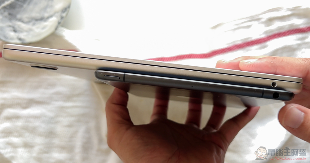 M2 MacBook Air 開箱體驗 :美型新設計與更強 Apple 晶片效能值得 M1 使用者升級嗎? - 電腦王阿達 M2 MacBook Air 開箱體驗 :美型新設計與更強 Apple 晶片效能值得 M1 使用者升級嗎? - 電腦王阿達