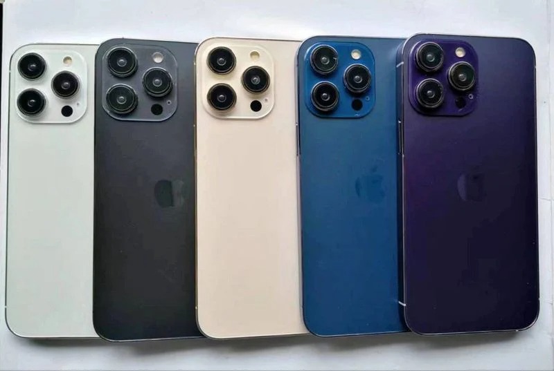 傳聞中 iPhone 14 Pro 新的藍 + 紫配色模型機影片現身,特殊角度才會看到紫色 - 電腦王阿達 傳聞中 iPhone 14 Pro 新的藍 + 紫配色模型機影片現身,特殊角度才會看到紫色 - 電腦王阿達