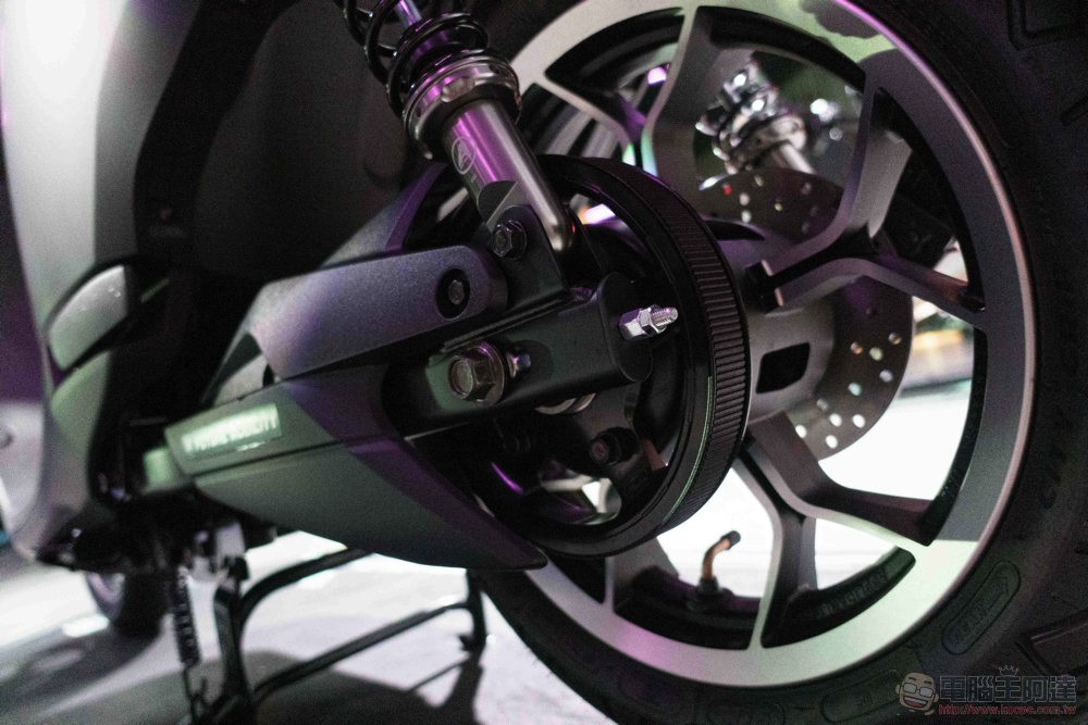 宏佳騰 Ai-1 Ultra Belt 發表:皮帶版首發就是 S 級動力車款,還與 FASS 合推滿滿改裝品 - 電腦王阿達 宏佳騰 Ai-1 Ultra Belt 發表:皮帶版首發就是 S 級動力車款,還與 FASS 合推滿滿改裝品 - 電腦王阿達