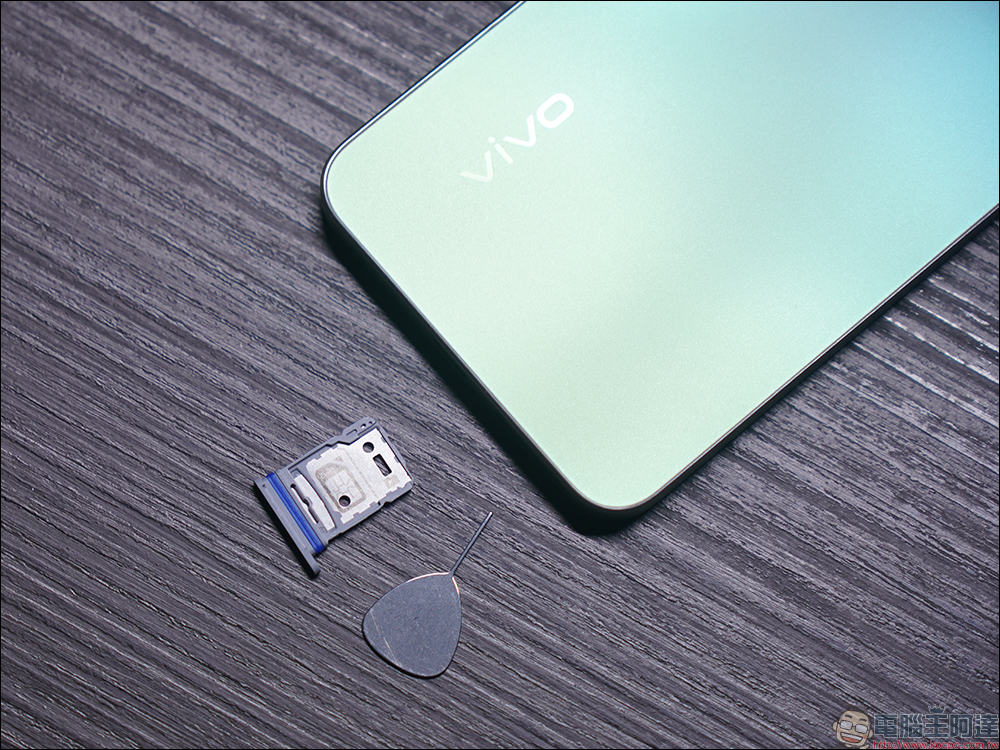 vivo V25 Pro 5G、vivo V25 5G 開箱、評測|全方位人像旗艦、設計質感更升級,續航更持久、最高 66W 快充! - 電腦王阿達 vivo V25 Pro 5G、vivo V25 5G 開箱、評測|全方位人像旗艦、設計質感更升級,續航更持久、最高 66W 快充! - 電腦王阿達