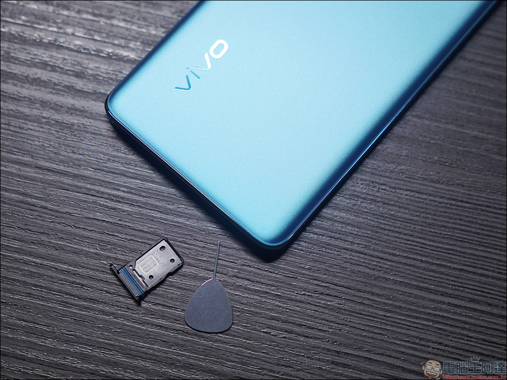 vivo V25 Pro 5G、vivo V25 5G 開箱、評測|全方位人像旗艦、設計質感更升級,續航更持久、最高 66W 快充! - 電腦王阿達 vivo V25 Pro 5G、vivo V25 5G 開箱、評測|全方位人像旗艦、設計質感更升級,續航更持久、最高 66W 快充! - 電腦王阿達