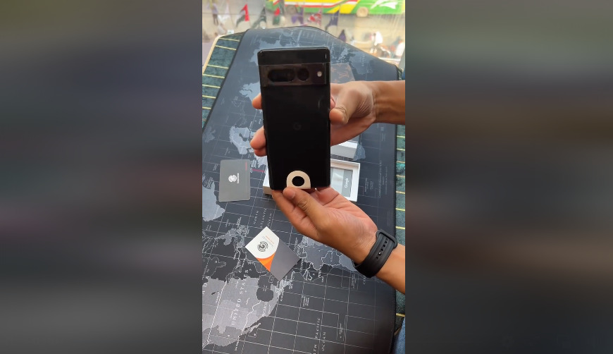 Google Pixel 7 Pro 首部快速開箱影片於國外現身,展示外觀與內容物 - 電腦王阿達 Google Pixel 7 Pro 首部快速開箱影片於國外現身,展示外觀與內容物 - 電腦王阿達