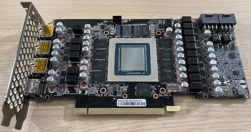 GPU 散熱膏怎麼塗抹才能獲得最低溫度?國外研究指出在 "中間" 畫一條線 - 電腦王阿達 GPU 散熱膏怎麼塗抹才能獲得最低溫度?國外研究指出在 "中間" 畫一條線 - 電腦王阿達