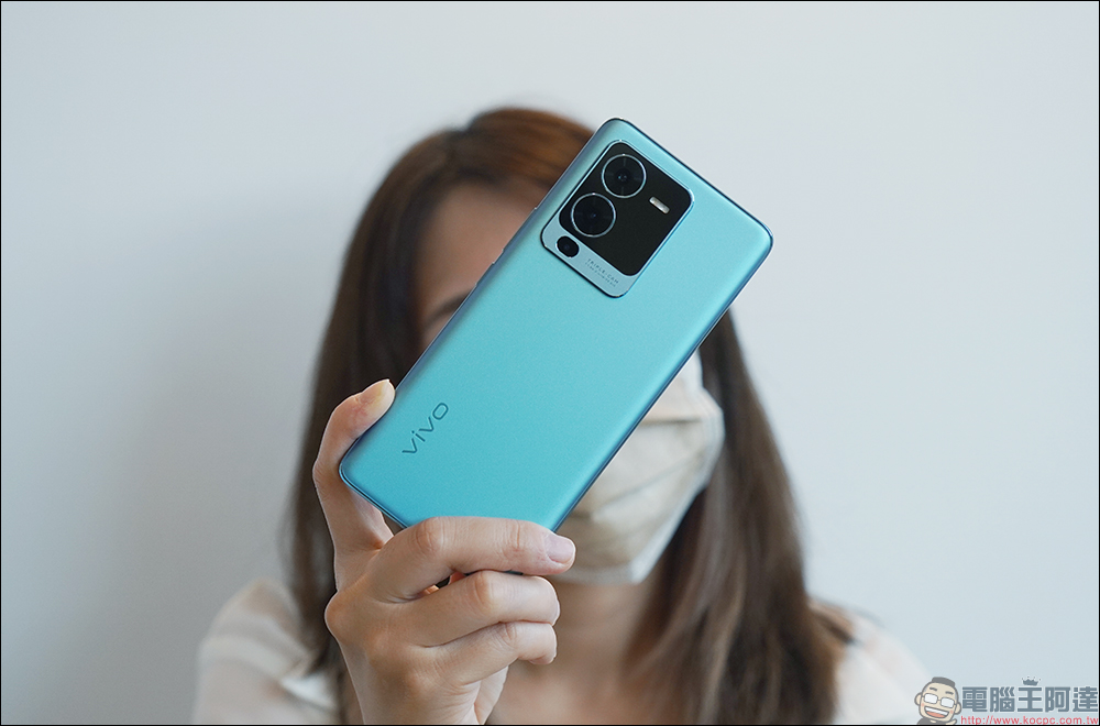 vivo V25 Pro 5G、vivo V25 5G 開箱、評測|全方位人像旗艦、設計質感更升級,續航更持久、最高 66W 快充! - 電腦王阿達 vivo V25 Pro 5G、vivo V25 5G 開箱、評測|全方位人像旗艦、設計質感更升級,續航更持久、最高 66W 快充! - 電腦王阿達