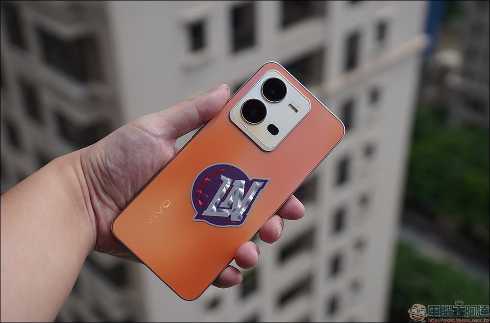 vivo V25 Pro 5G、vivo V25 5G 開箱、評測|全方位人像旗艦、設計質感更升級,續航更持久、最高 66W 快充! - 電腦王阿達 vivo V25 Pro 5G、vivo V25 5G 開箱、評測|全方位人像旗艦、設計質感更升級,續航更持久、最高 66W 快充! - 電腦王阿達