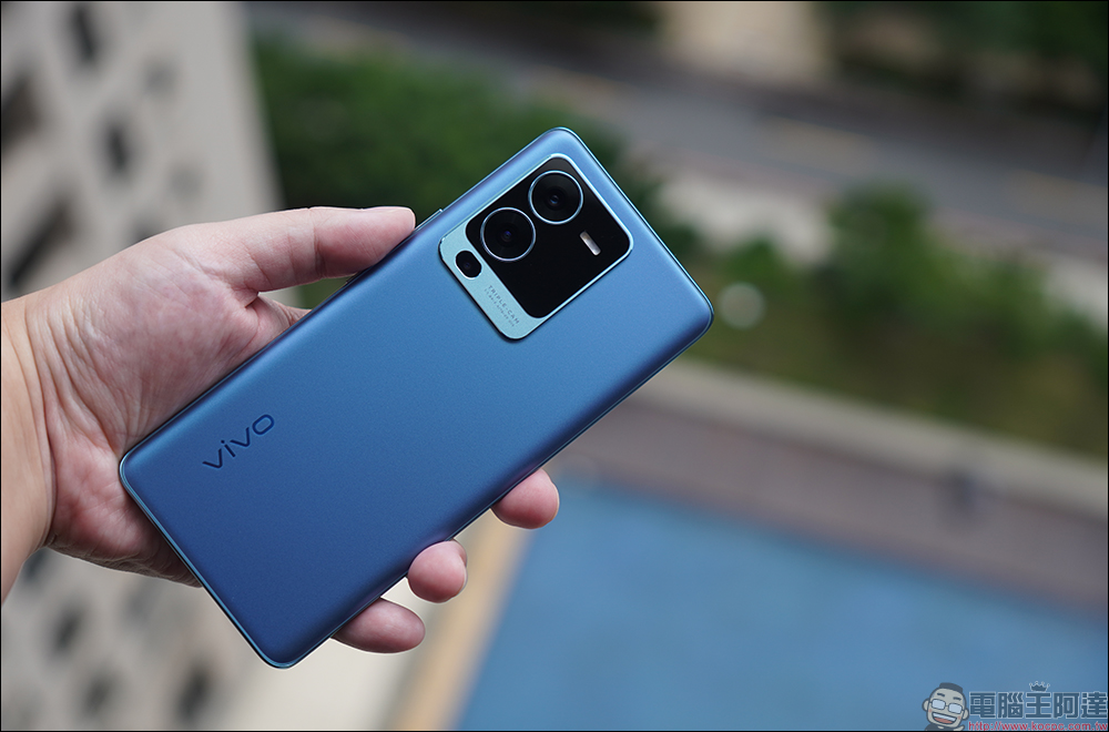 vivo V25 Pro 5G、vivo V25 5G 開箱、評測|全方位人像旗艦、設計質感更升級,續航更持久、最高 66W 快充! - 電腦王阿達 vivo V25 Pro 5G、vivo V25 5G 開箱、評測|全方位人像旗艦、設計質感更升級,續航更持久、最高 66W 快充! - 電腦王阿達