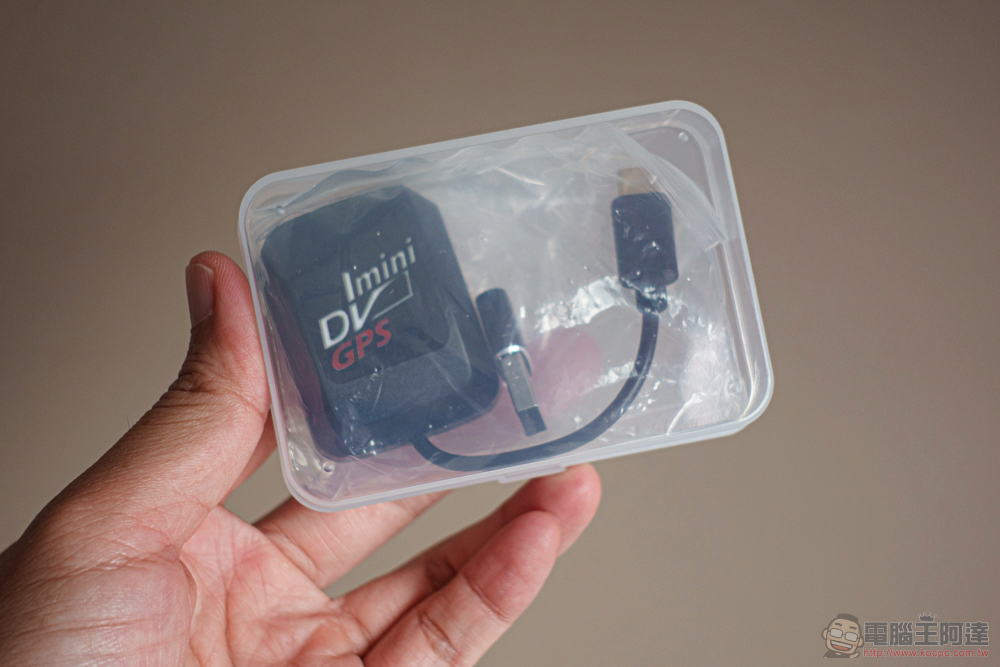 為騎行多份保障!iMiniDV X4 內建式安全帽行車記錄器開箱使用體驗(評價 評測 動手玩) - 電腦王阿達 為騎行多份保障!iMiniDV X4 內建式安全帽行車記錄器開箱使用體驗(評價 評測 動手玩) - 電腦王阿達