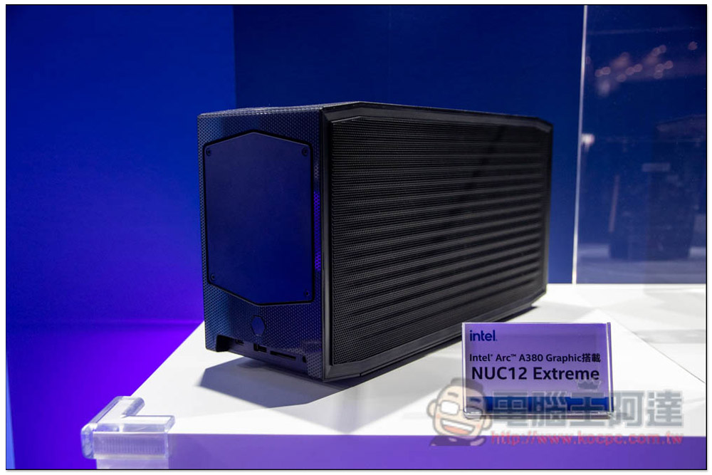Intel Arc A750 獨立顯卡悄悄於 TGS 2022 東京電玩展現身,由華擎製造 - 電腦王阿達 Intel Arc A750 獨立顯卡悄悄於 TGS 2022 東京電玩展現身,由華擎製造 - 電腦王阿達