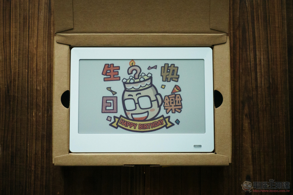 ULANI 永恆曆 ∞ 開箱體驗:不傷眼、低耗電又省紙張的電子紙桌曆(評價 評測 動手玩) - 電腦王阿達 ULANI 永恆曆 ∞ 開箱體驗:不傷眼、低耗電又省紙張的電子紙桌曆(評價 評測 動手玩) - 電腦王阿達