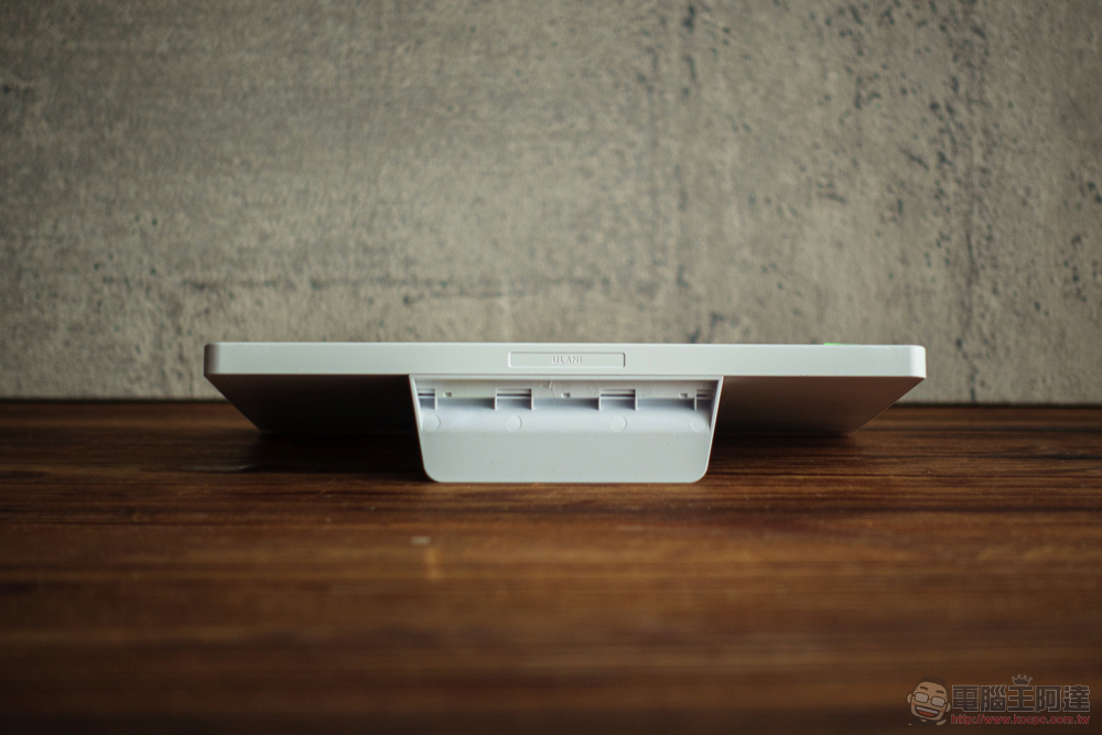 ULANI 永恆曆 ∞ 開箱體驗:不傷眼、低耗電又省紙張的電子紙桌曆(評價 評測 動手玩) - 電腦王阿達 ULANI 永恆曆 ∞ 開箱體驗:不傷眼、低耗電又省紙張的電子紙桌曆(評價 評測 動手玩) - 電腦王阿達