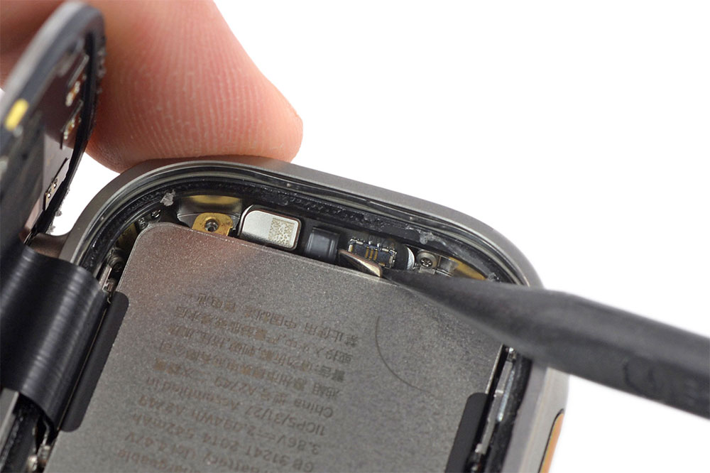 Apple Watch Ultra 拆解:內建超大電池,維修性高但很難自行拆修 - 電腦王阿達 Apple Watch Ultra 拆解:內建超大電池,維修性高但很難自行拆修 - 電腦王阿達