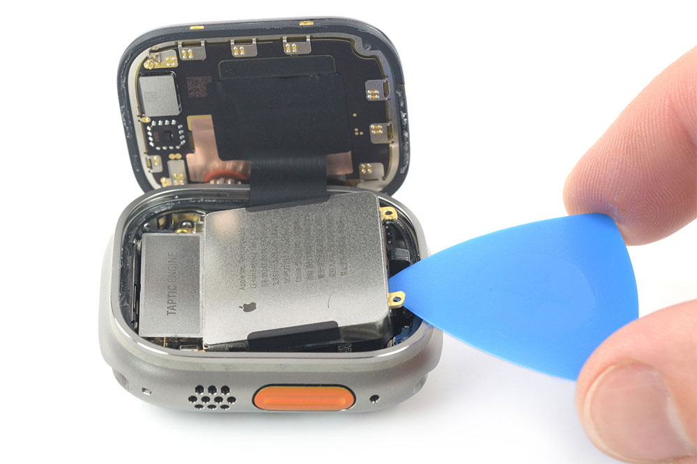 Apple Watch Ultra 拆解:內建超大電池,維修性高但很難自行拆修 - 電腦王阿達 Apple Watch Ultra 拆解:內建超大電池,維修性高但很難自行拆修 - 電腦王阿達