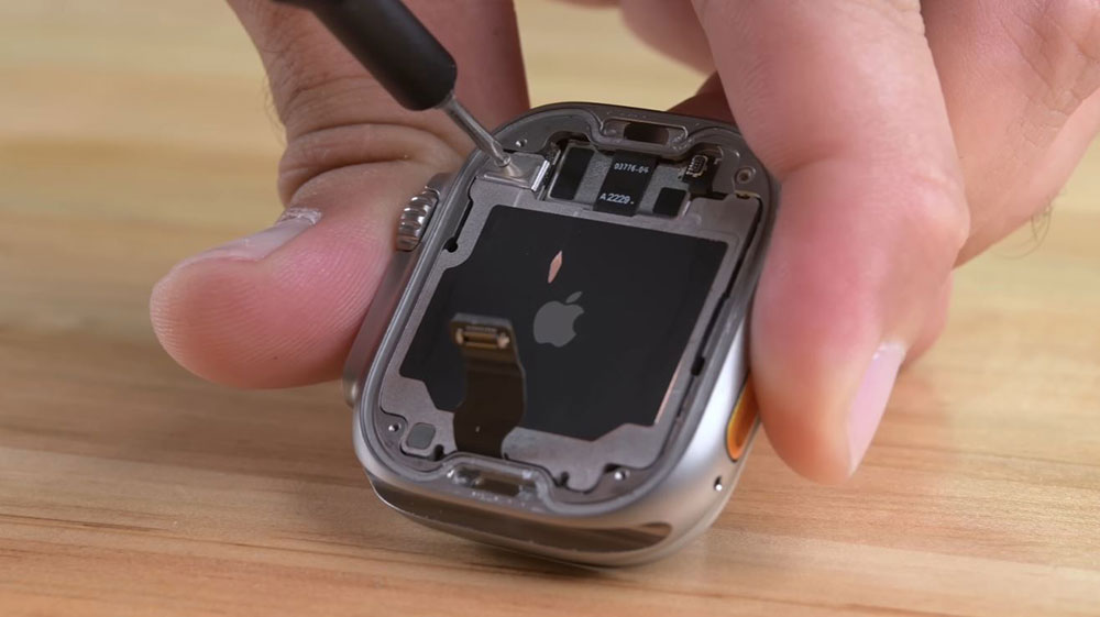 Apple Watch Ultra 拆解:內建超大電池,維修性高但很難自行拆修 - 電腦王阿達 Apple Watch Ultra 拆解:內建超大電池,維修性高但很難自行拆修 - 電腦王阿達