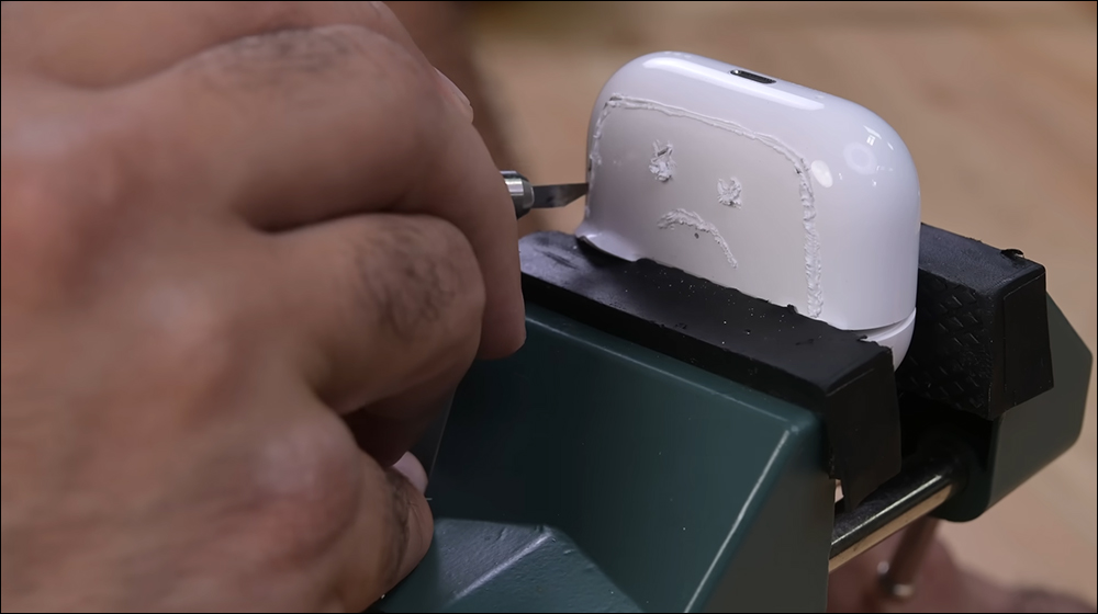iFixit 拆解 AirPods Pro 2 耳機:幾乎無法修復 - 電腦王阿達 iFixit 拆解 AirPods Pro 2 耳機:幾乎無法修復 - 電腦王阿達