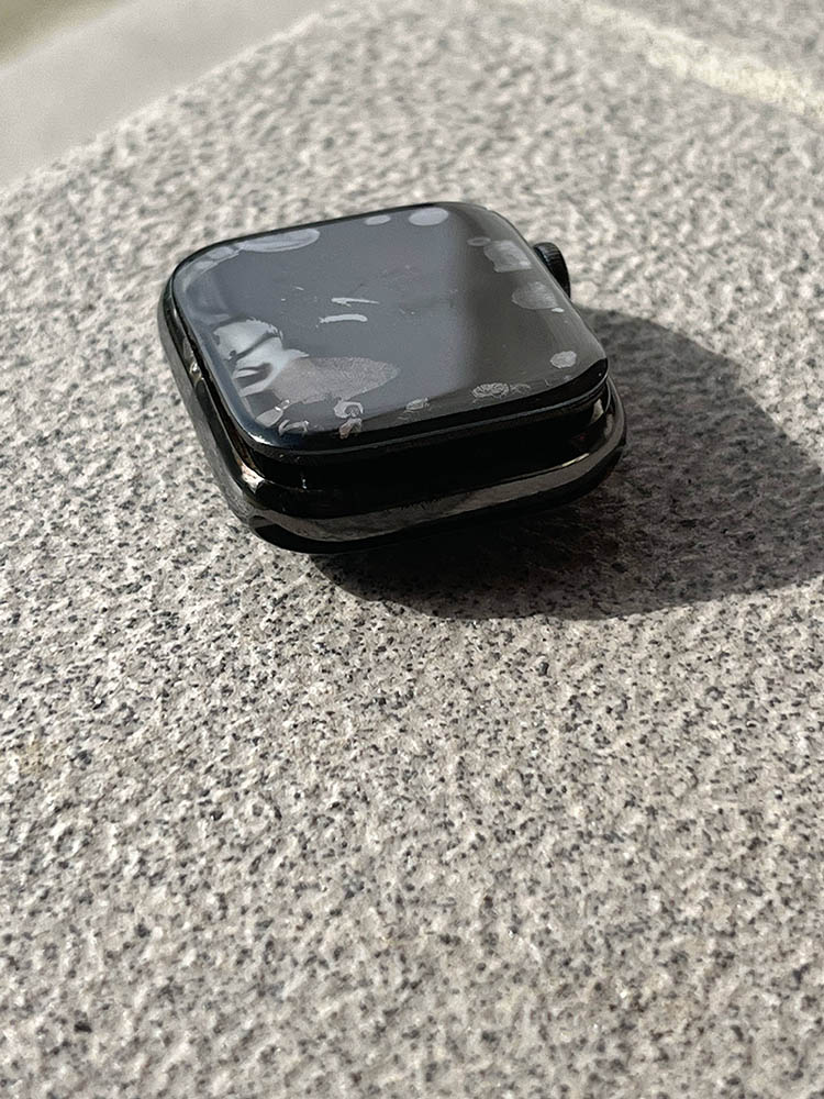 國外傳出 Apple Watch Series 7 過熱後爆炸事件!大量黑煙冒出 - 電腦王阿達 國外傳出 Apple Watch Series 7 過熱後爆炸事件!大量黑煙冒出 - 電腦王阿達
