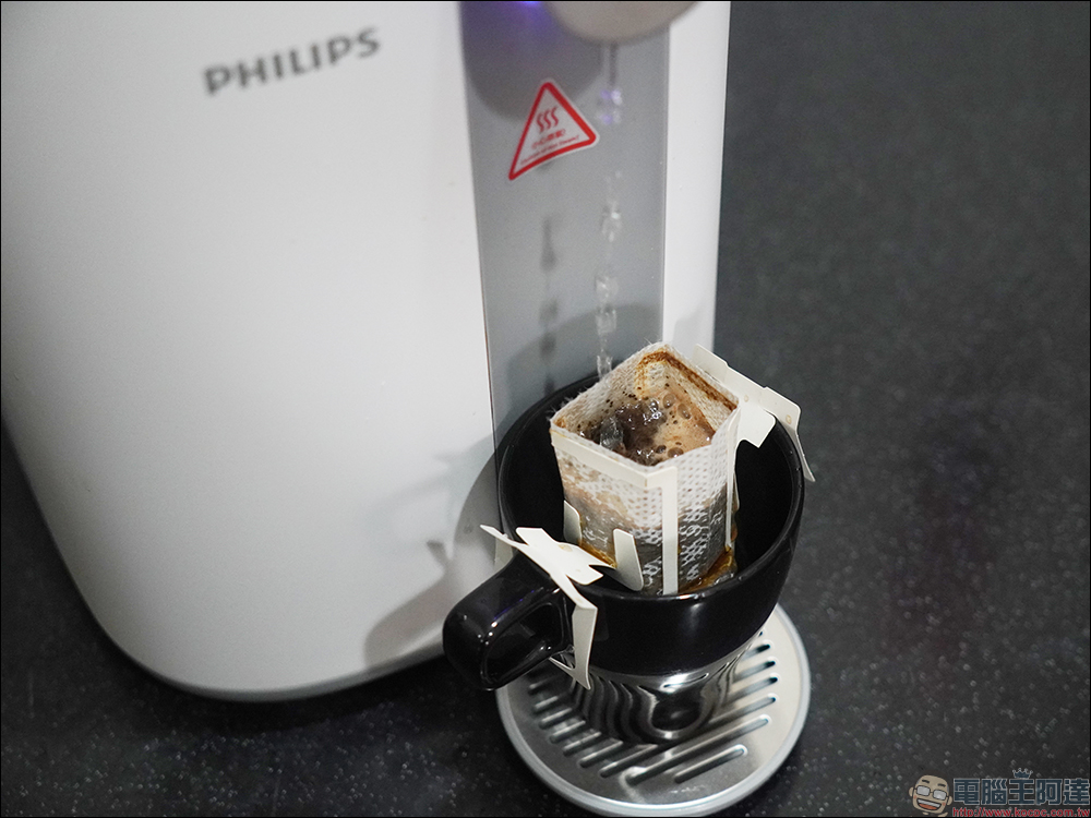 飛利浦 Philips ADD6910 RO純淨智慧飲水機開箱|免安裝、UV 殺菌、3 秒瞬熱,出水直接喝,比煮沸更安心! - 電腦王阿達 飛利浦 Philips ADD6910 RO純淨智慧飲水機開箱|免安裝、UV 殺菌、3 秒瞬熱,出水直接喝,比煮沸更安心! - 電腦王阿達