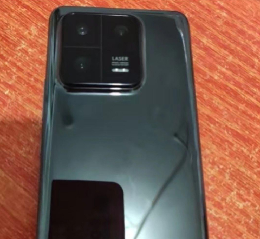 疑似小米 13 Pro 實機外觀曝光,傳聞將升級 1 吋 IMX989 感光元件 - 電腦王阿達 疑似小米 13 Pro 實機外觀曝光,傳聞將升級 1 吋 IMX989 感光元件 - 電腦王阿達
