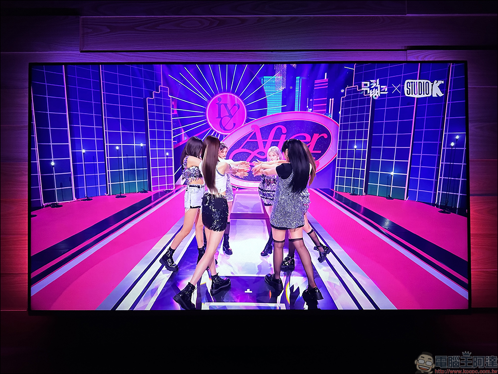 飛利浦 Philips 4K 智慧顯示器開箱|4K 絕佳畫質、內建 Android TV 11 系統 ,搭配 Ambilight 帶來無可比擬的沉浸體驗 - 電腦王阿達 飛利浦 Philips 4K 智慧顯示器開箱|4K 絕佳畫質、內建 Android TV 11 系統 ,搭配 Ambilight 帶來無可比擬的沉浸體驗 - 電腦王阿達