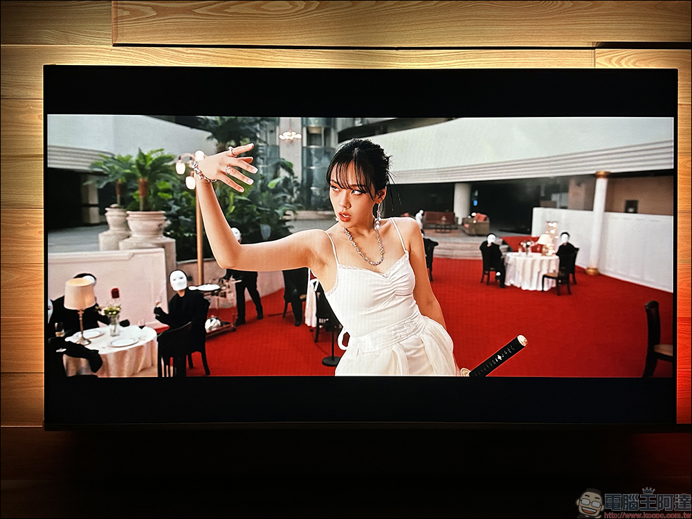 飛利浦 Philips 4K 智慧顯示器開箱|4K 絕佳畫質、內建 Android TV 11 系統 ,搭配 Ambilight 帶來無可比擬的沉浸體驗 - 電腦王阿達 飛利浦 Philips 4K 智慧顯示器開箱|4K 絕佳畫質、內建 Android TV 11 系統 ,搭配 Ambilight 帶來無可比擬的沉浸體驗 - 電腦王阿達