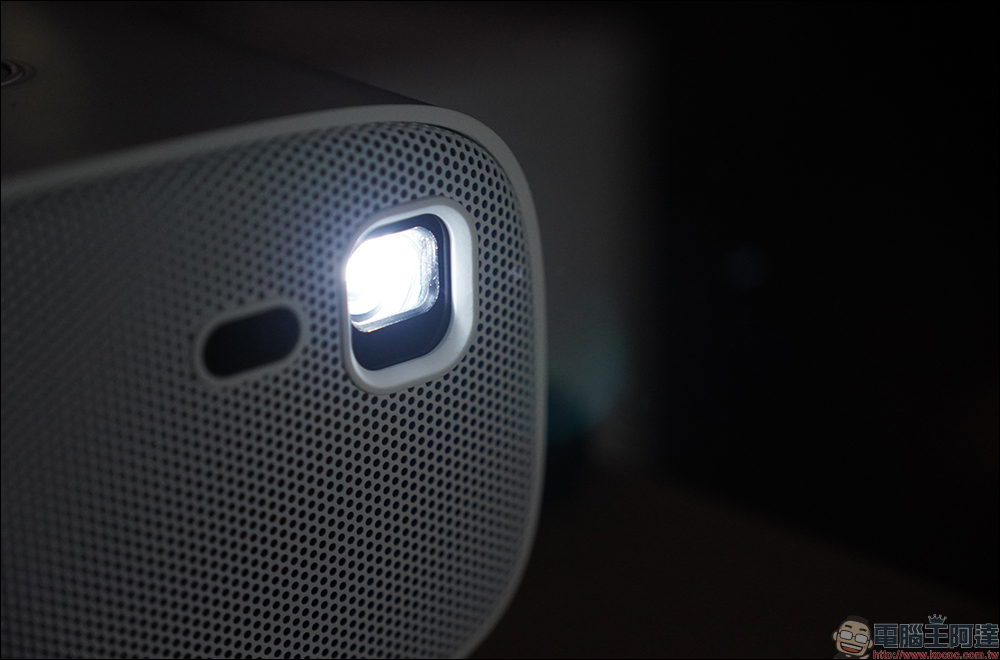 OVO U5S 智慧投影機開箱|掌上無框電視升級 3D 影像、進階影音設定、螢幕縮放、開機自動開 App - 電腦王阿達 OVO U5S 智慧投影機開箱|掌上無框電視升級 3D 影像、進階影音設定、螢幕縮放、開機自動開 App - 電腦王阿達