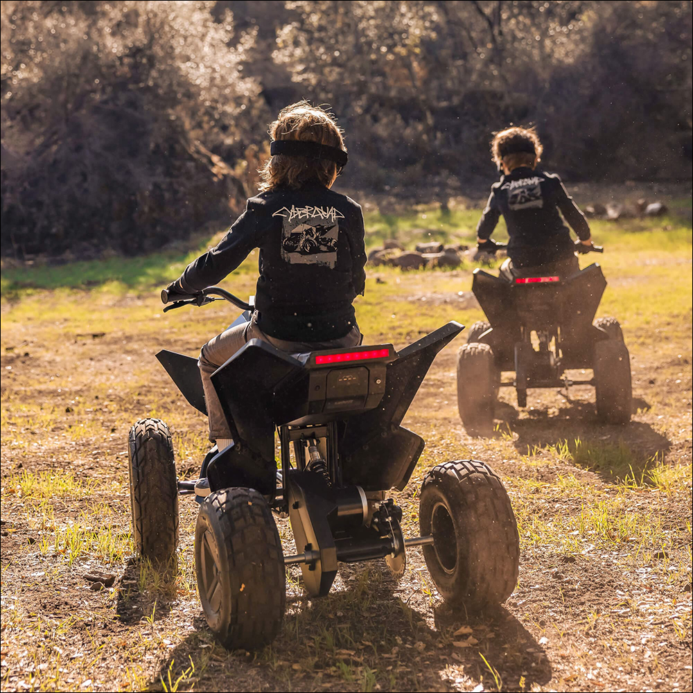 特斯拉的兒童版 Cyberquad 全地形電動車因導致「36 歲女童瘀傷」後被召回 - 電腦王阿達 特斯拉的兒童版 Cyberquad 全地形電動車因導致「36 歲女童瘀傷」後被召回 - 電腦王阿達
