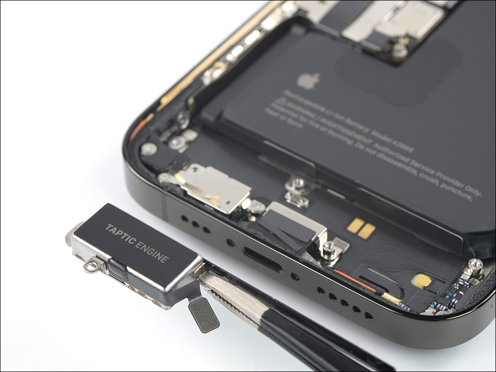 iPhone 15 系列傳聞將搭載更多 Taptic Engine ，以支援固態按鍵的音量鍵與電源鍵 - 電腦王阿達