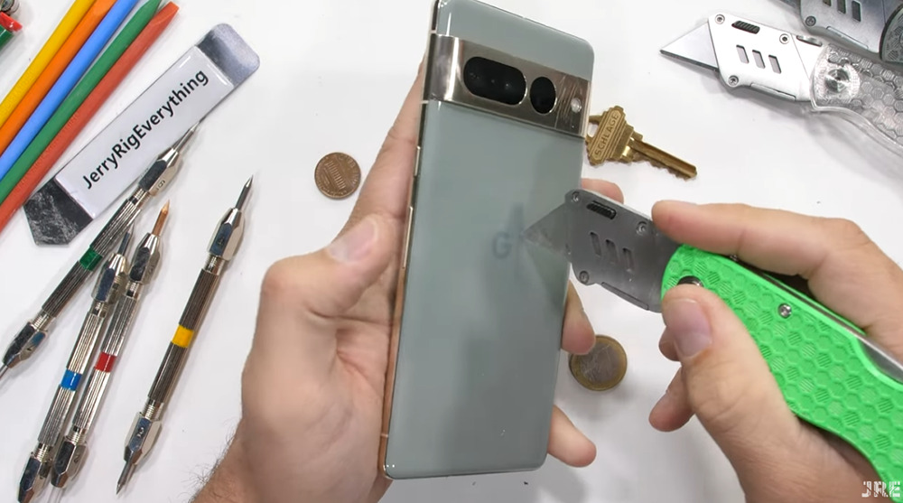 Pixel 7 Pro 耐用性測試出爐!你可能需要裝好一點的保護殼 - 電腦王阿達 Pixel 7 Pro 耐用性測試出爐!你可能需要裝好一點的保護殼 - 電腦王阿達