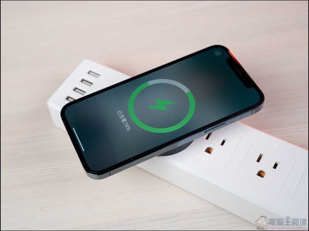 BEZALEL 倍加能 Prelude X 系列 MagSafe 磁吸無線充電器 - 32 BEZALEL 倍加能 Prelude X 系列 MagSafe 磁吸無線充電器 - 32