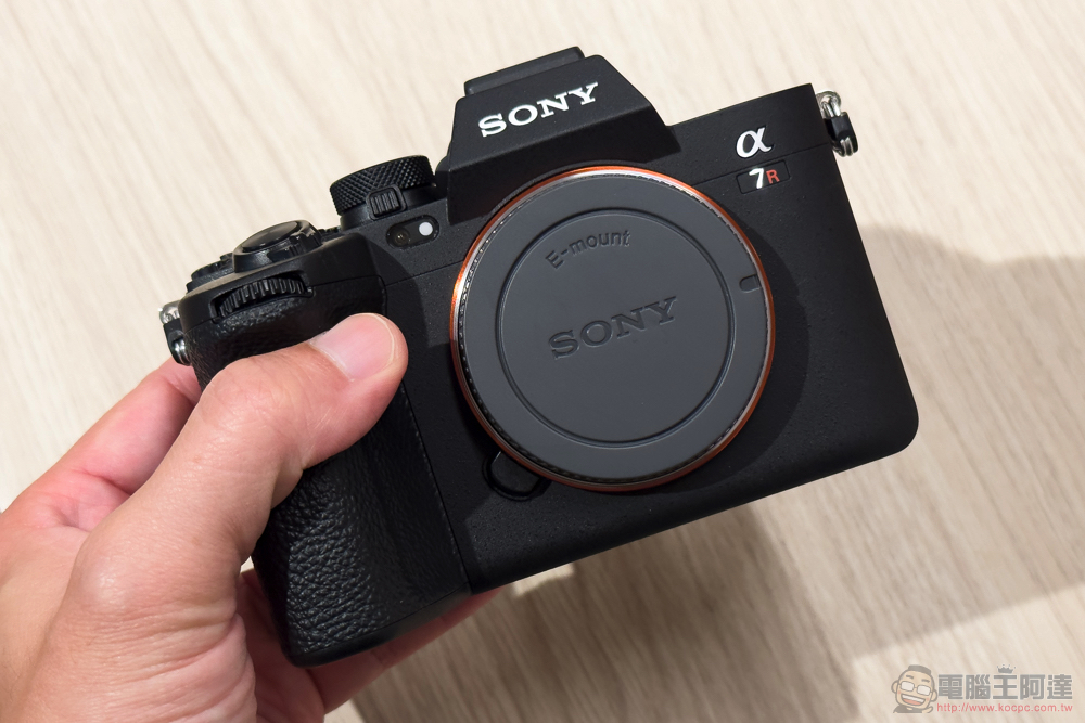 AI 加持微幅調漲,Sony A7R5 全幅無反在台登場動手玩 - 電腦王阿達 AI 加持微幅調漲,Sony A7R5 全幅無反在台登場動手玩 - 電腦王阿達