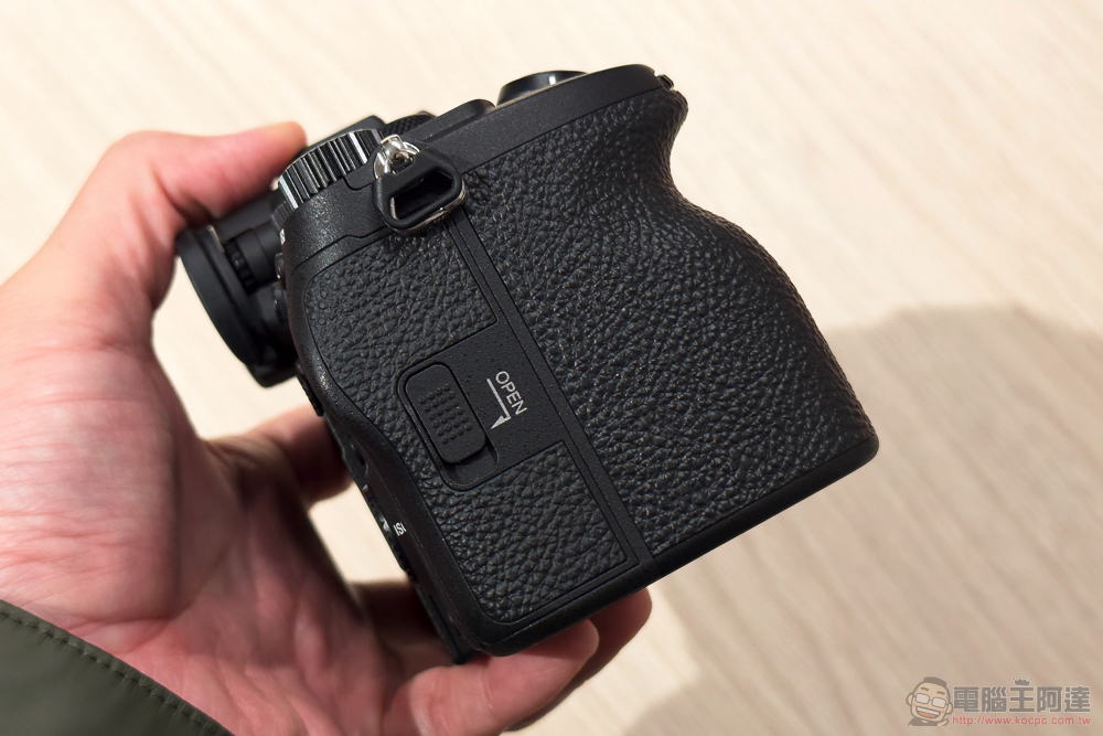 AI 加持微幅調漲,Sony A7R5 全幅無反在台登場動手玩 - 電腦王阿達 AI 加持微幅調漲,Sony A7R5 全幅無反在台登場動手玩 - 電腦王阿達