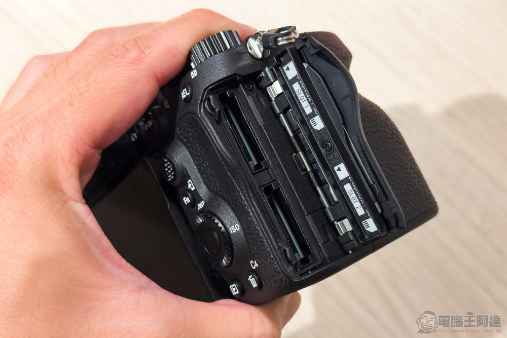 AI 加持微幅調漲,Sony A7R5 全幅無反在台登場動手玩 - 電腦王阿達 AI 加持微幅調漲,Sony A7R5 全幅無反在台登場動手玩 - 電腦王阿達
