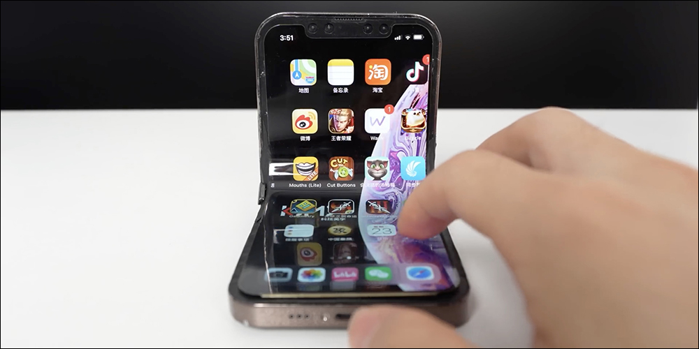 iPhone V 全球首款摺疊 iPhone 登場!耗時 300 天,以 iPhone X 為原型改造而成 - 電腦王阿達 iPhone V 全球首款摺疊 iPhone 登場!耗時 300 天,以 iPhone X 為原型改造而成 - 電腦王阿達