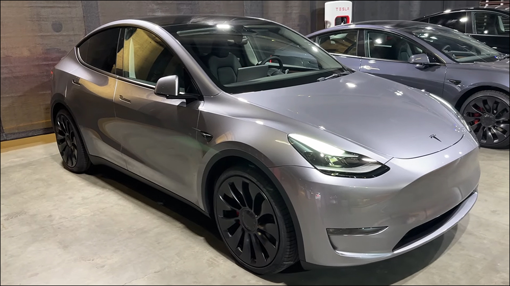 特斯拉 Tesla Model Y 「快銀」全新車色實車首度亮相 - 電腦王阿達 特斯拉 Tesla Model Y 「快銀」全新車色實車首度亮相 - 電腦王阿達
