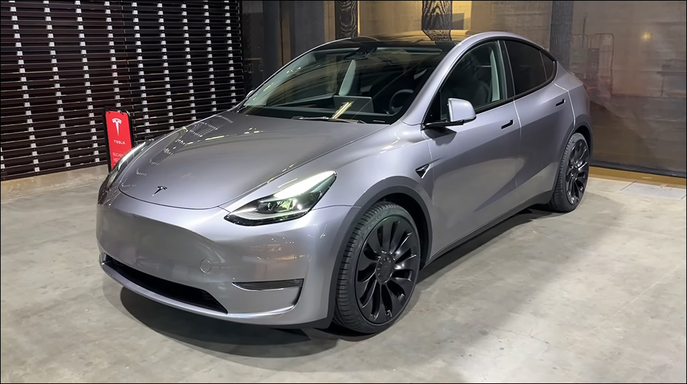 特斯拉 Tesla Model Y 「快銀」全新車色實車首度亮相 - 電腦王阿達 特斯拉 Tesla Model Y 「快銀」全新車色實車首度亮相 - 電腦王阿達