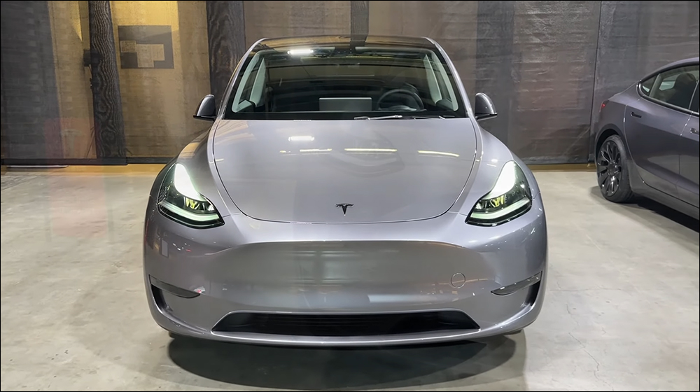 特斯拉 Tesla Model Y 「快銀」全新車色實車首度亮相 - 電腦王阿達 特斯拉 Tesla Model Y 「快銀」全新車色實車首度亮相 - 電腦王阿達